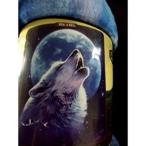 Royal Plush "Raschel Throw" from the American Heritage Collection, Wolf & Moon